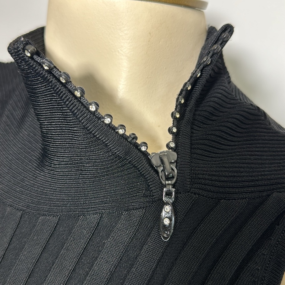 Cache Stretchy Top With Neck Zipper Design - image 3